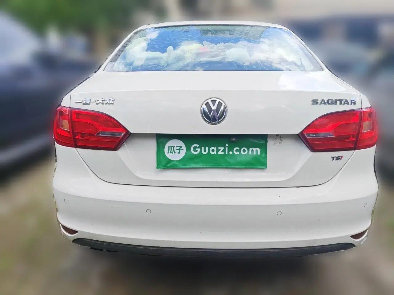 Volkswagen Sagitar 2014 Revised Version 1.4TSI Automatic Luxury Edition — миниатюра 5