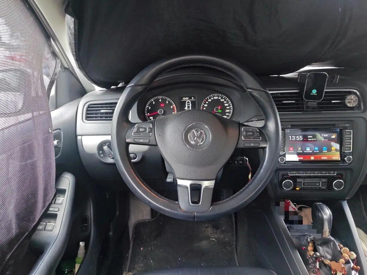 Volkswagen Sagitar 2014 Revised Version 1.4TSI Automatic Luxury Edition — миниатюра 10