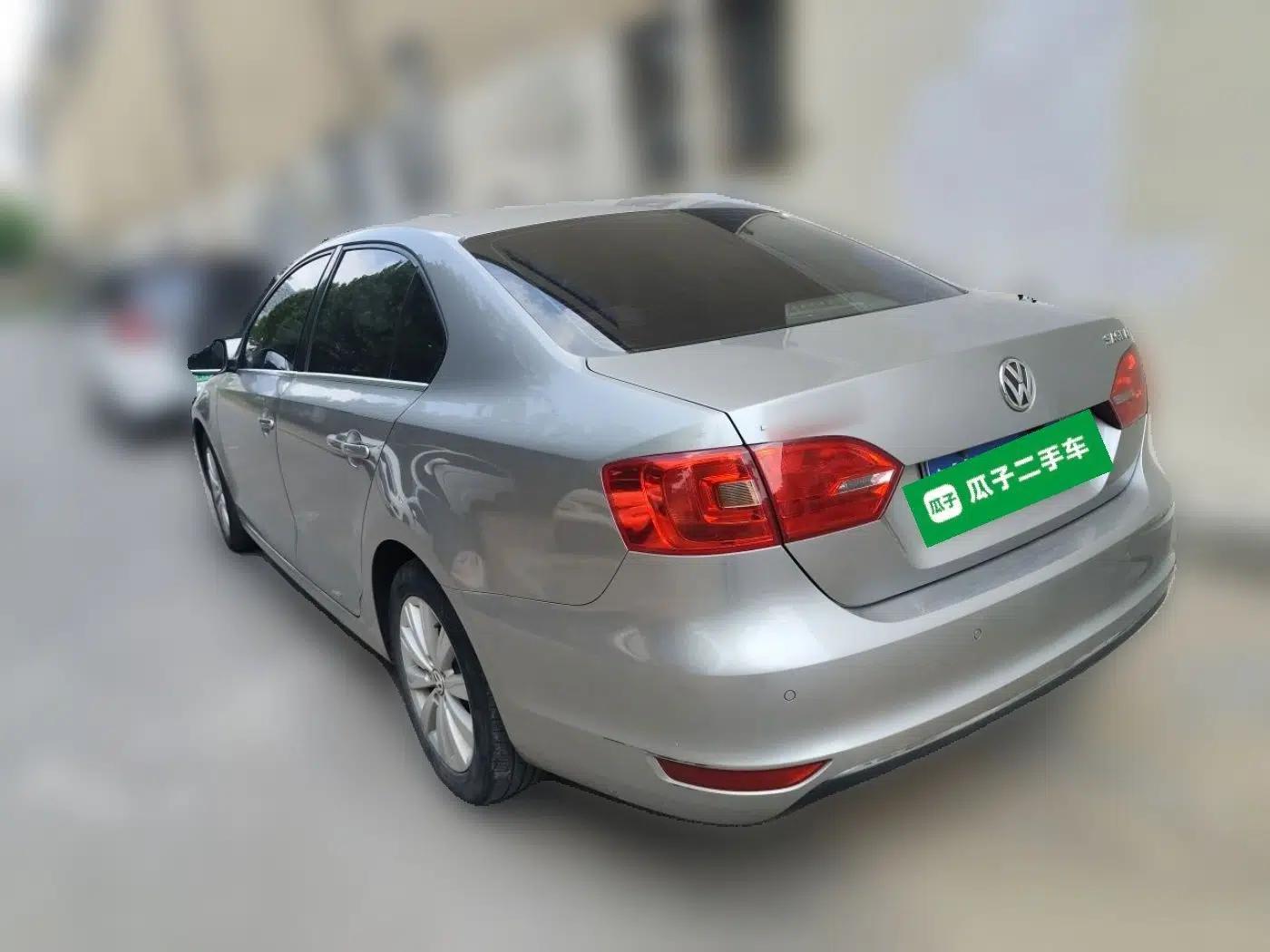 Volkswagen Sagitar 2014 Revised Version 1.6L Automatic Leading Edition — миниатюра 4