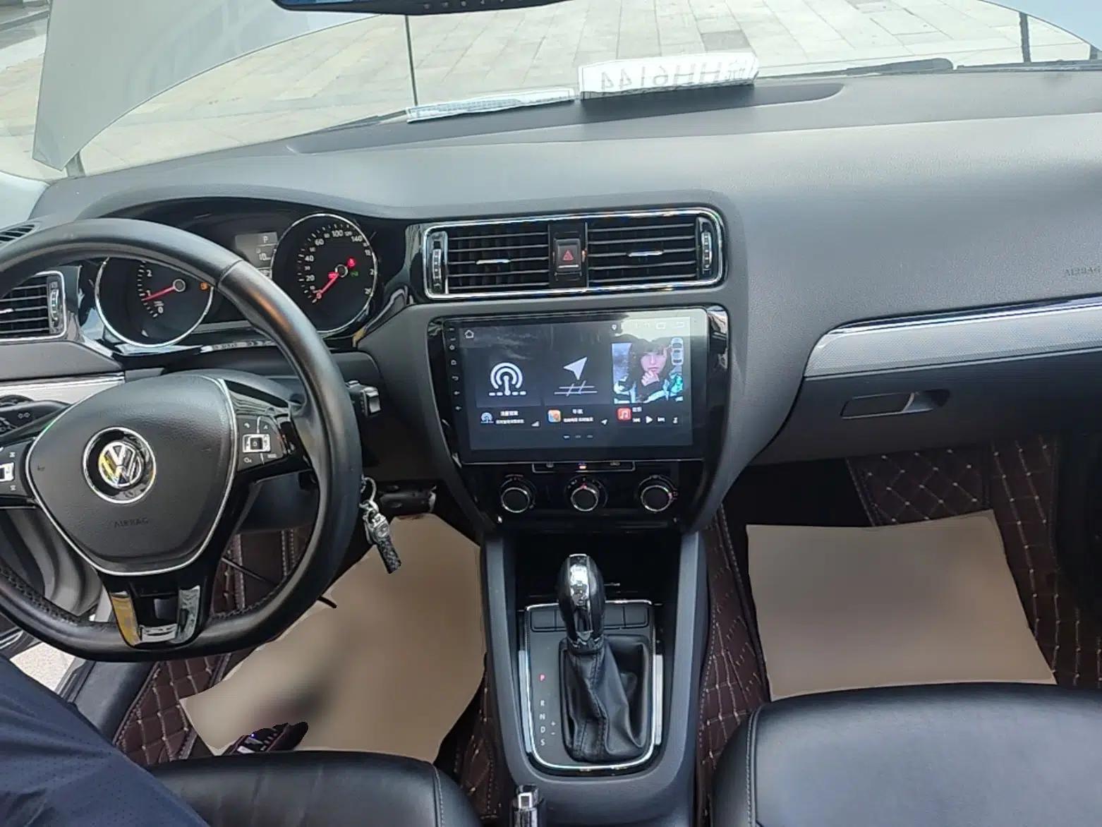 Volkswagen Sagitar 2015 1.6L Automatic Comfort Model — миниатюра 12
