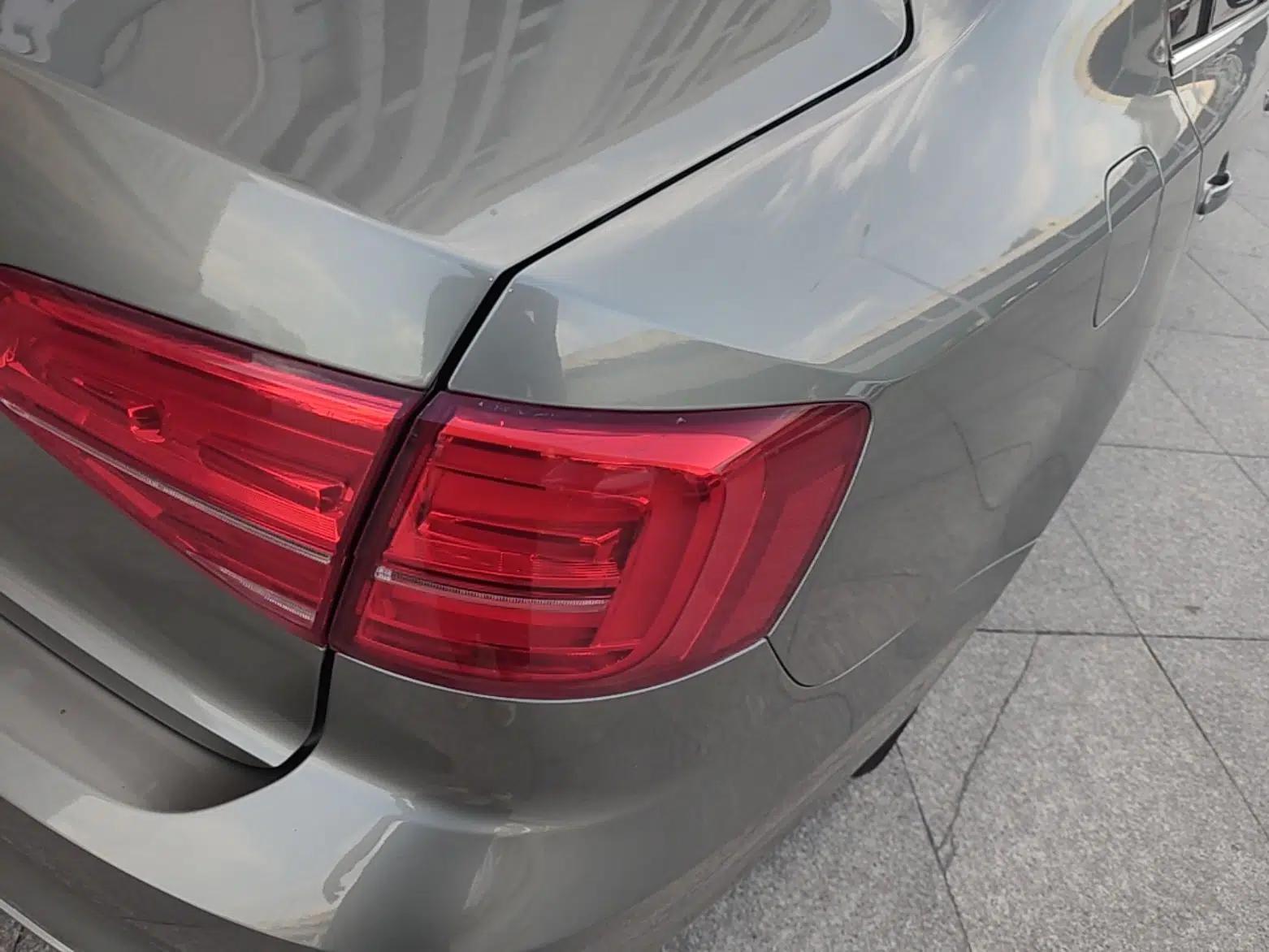 Volkswagen Sagitar 2015 1.6L Automatic Comfort Model — миниатюра 9