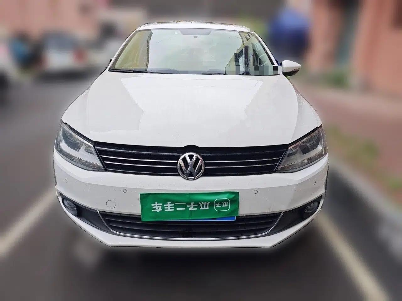 Volkswagen Sagitar 2012 1.4TSI Automatic Luxury Edition — миниатюра 2