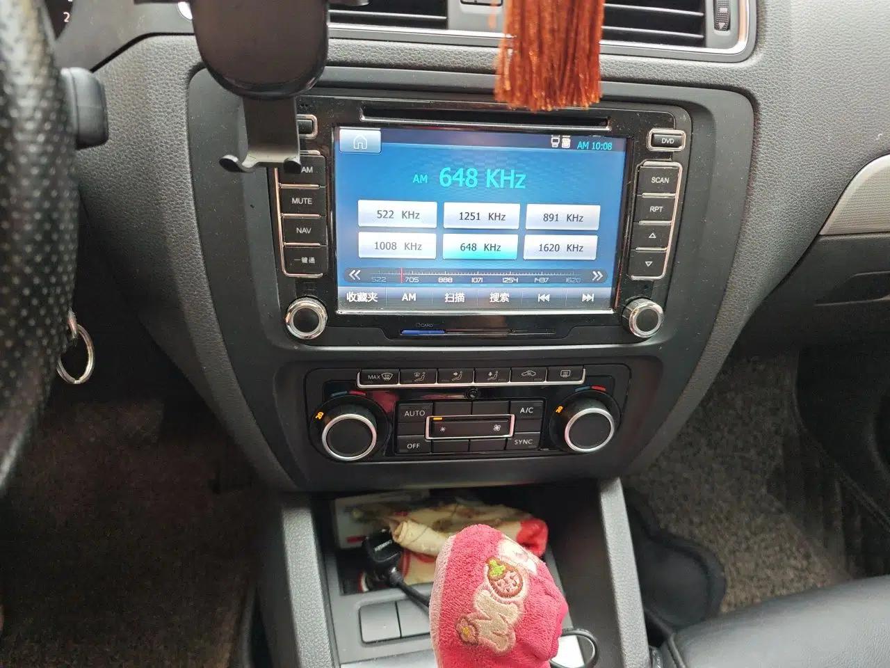 Volkswagen Sagitar 2012 1.4TSI Automatic Luxury Edition — миниатюра 13