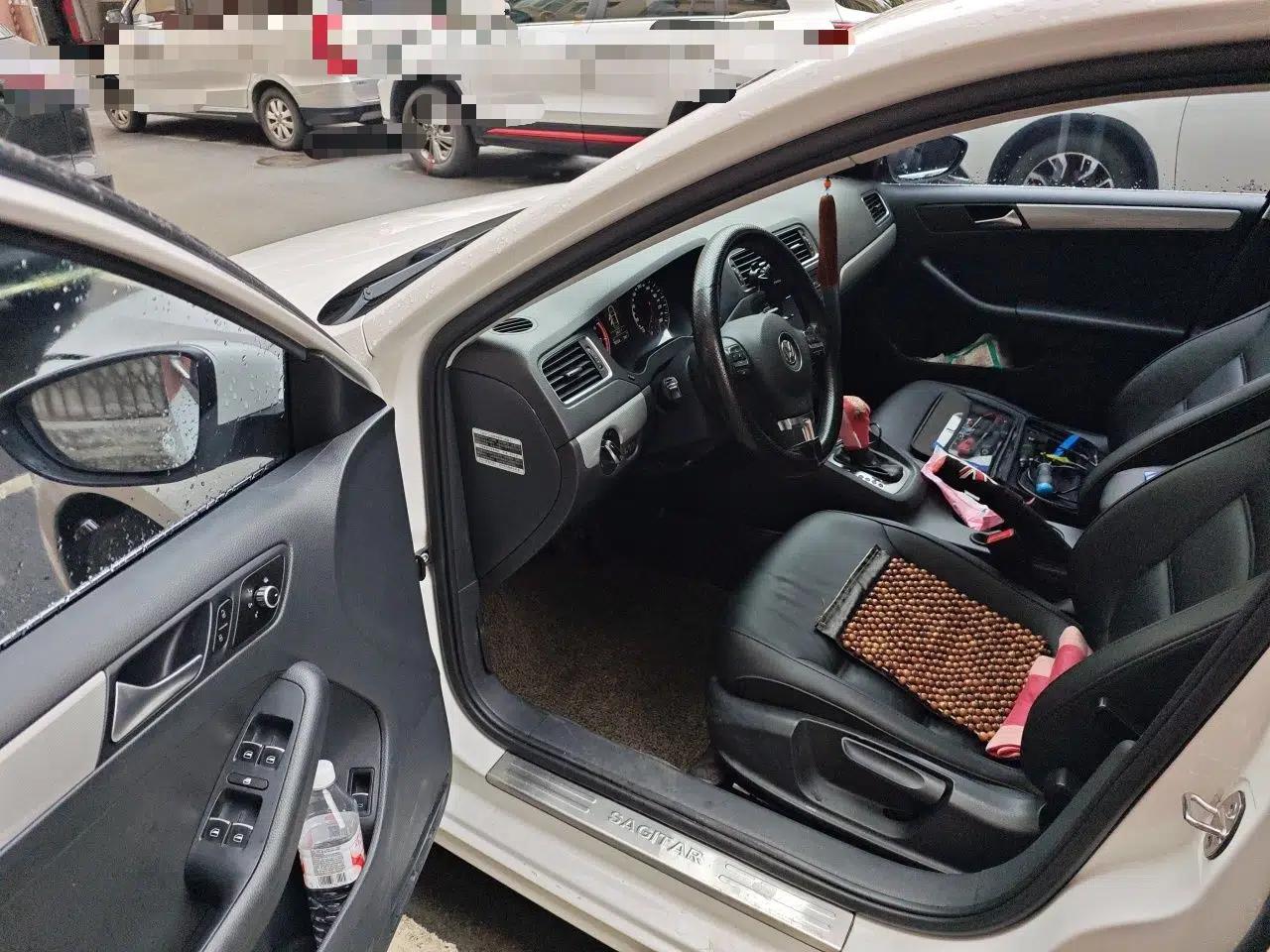 Volkswagen Sagitar 2012 1.4TSI Automatic Luxury Edition — миниатюра 16