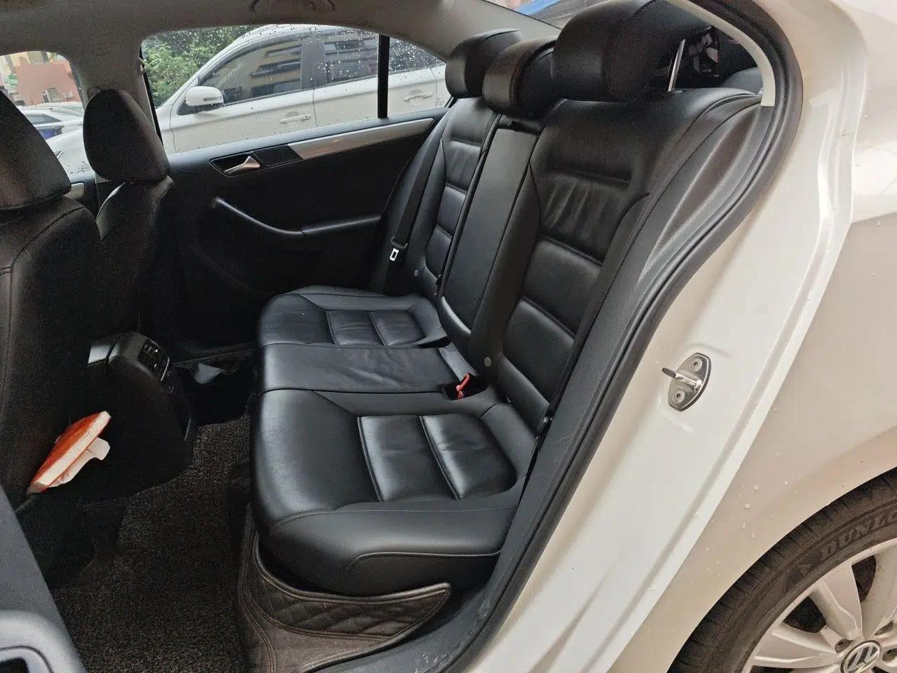 Volkswagen Sagitar 2012 1.4TSI Automatic Luxury Edition — миниатюра 17