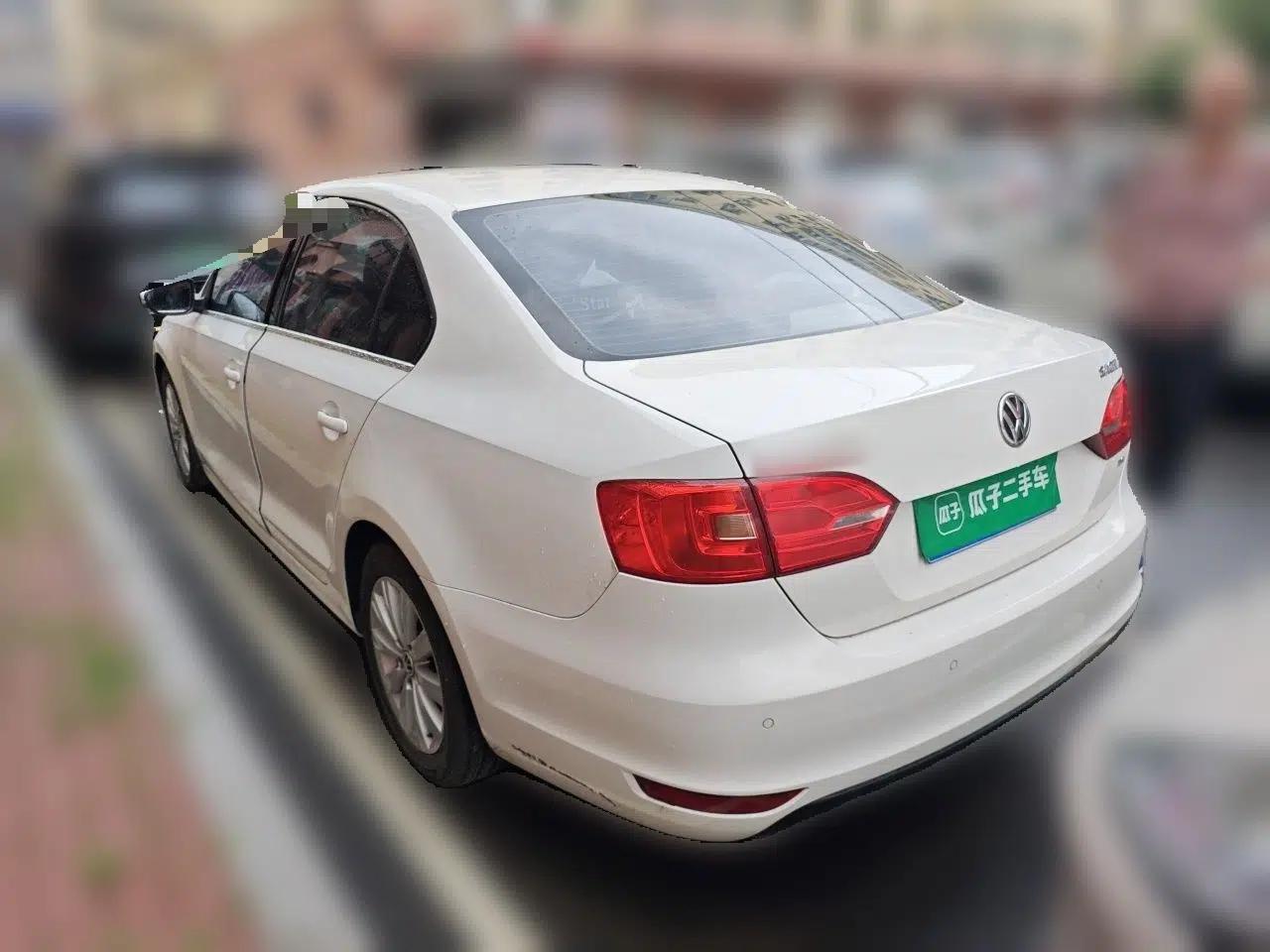 Volkswagen Sagitar 2012 1.4TSI Automatic Luxury Edition — миниатюра 4