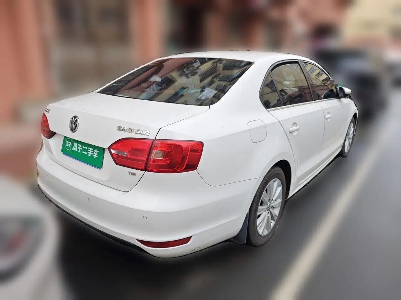 Volkswagen Sagitar 2012 1.4TSI Automatic Luxury Edition — миниатюра 6