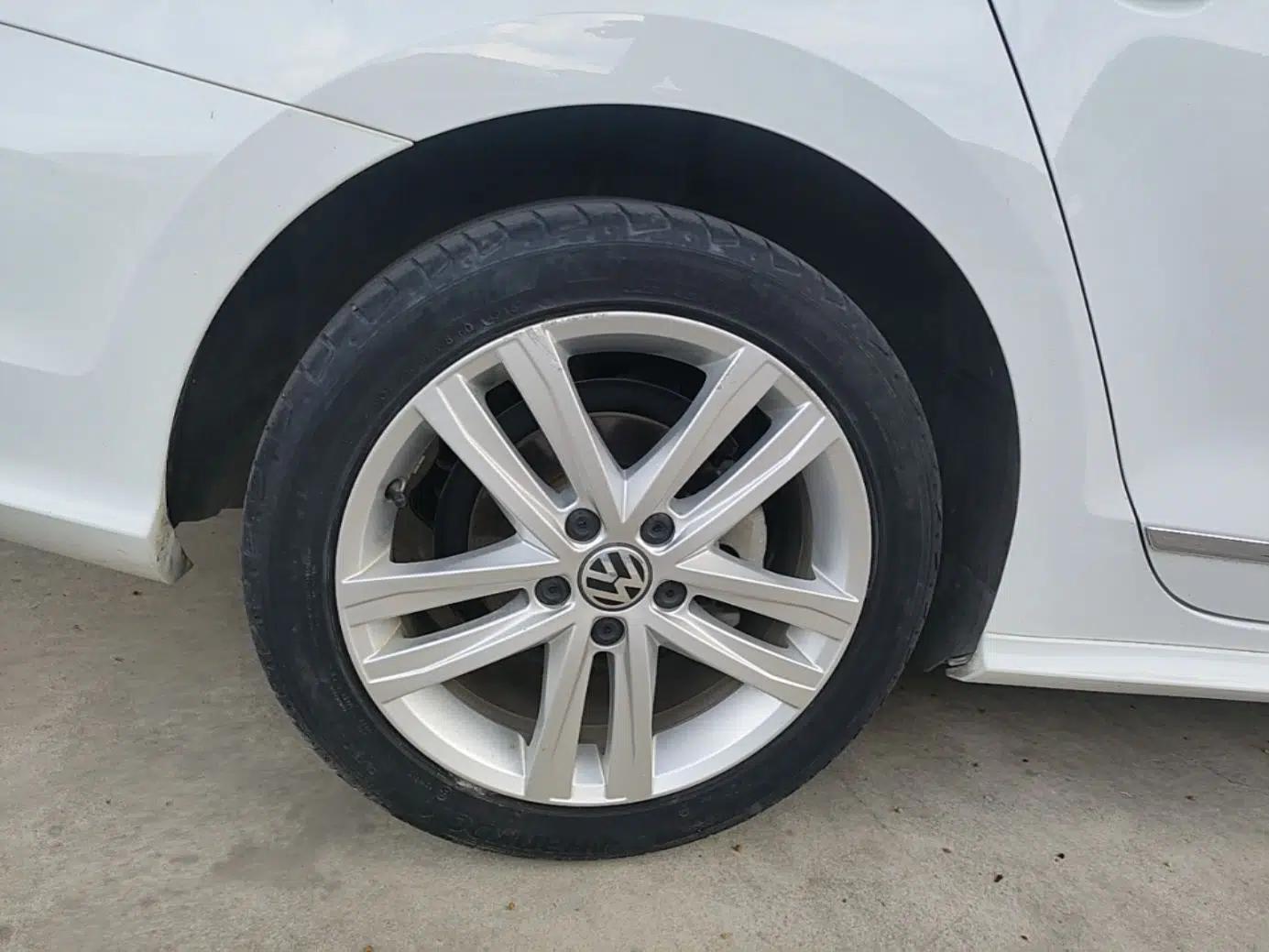 Volkswagen Sagitar 2018 280TSI DSG Ignite Edition — миниатюра 11