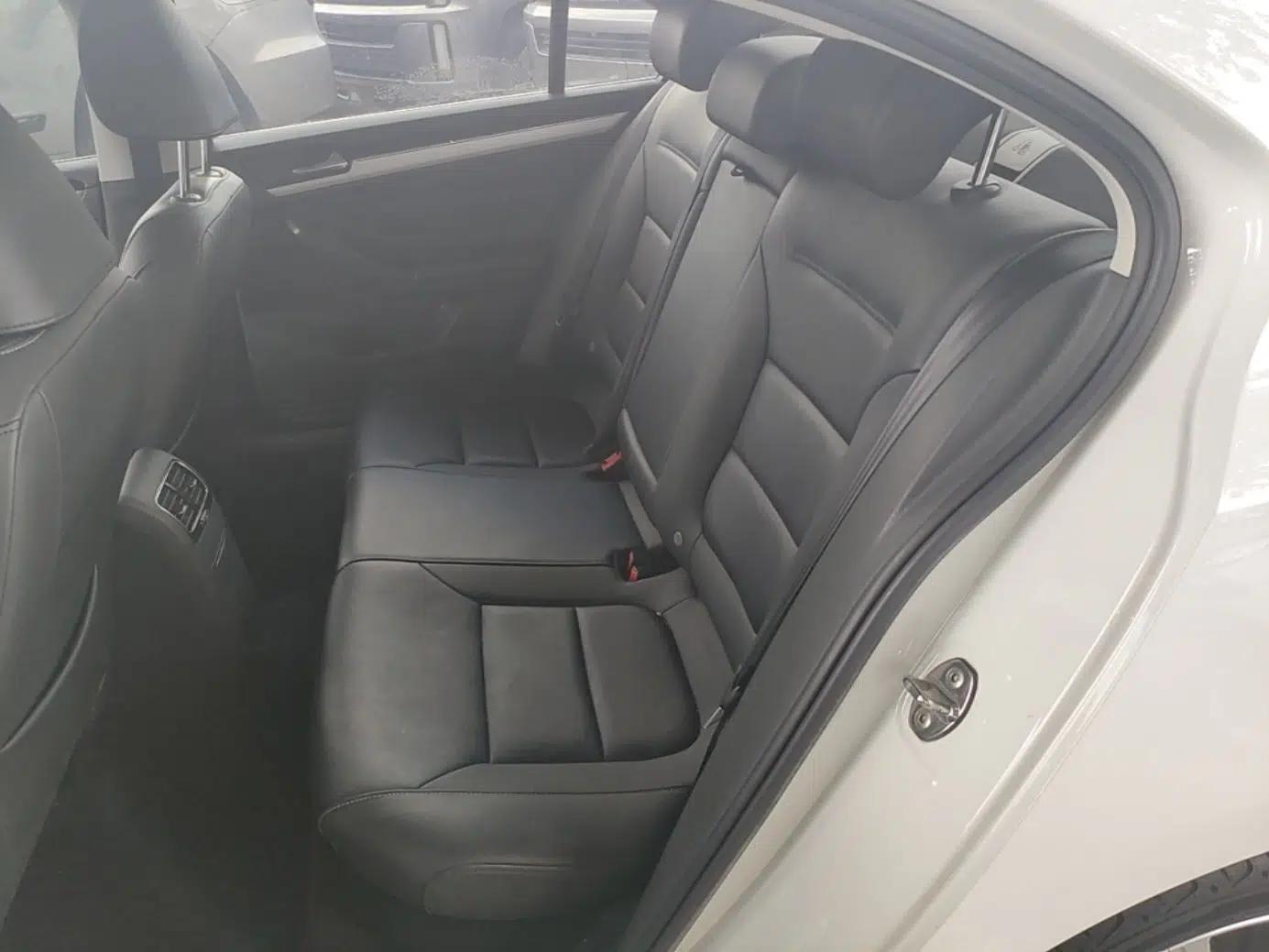 Volkswagen Sagitar 2018 280TSI DSG Ignite Edition — миниатюра 20