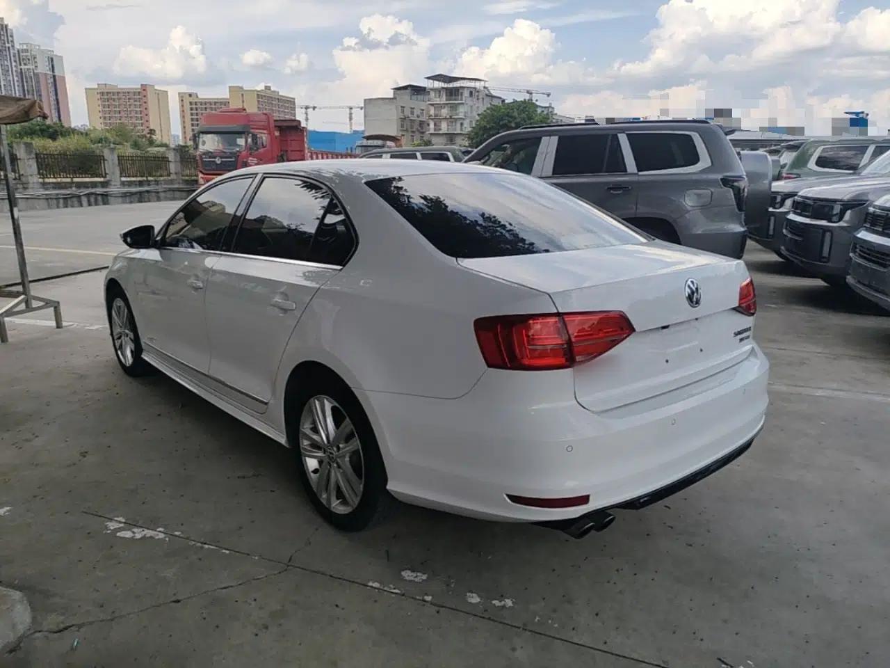 Volkswagen Sagitar 2018 280TSI DSG Ignite Edition — миниатюра 4