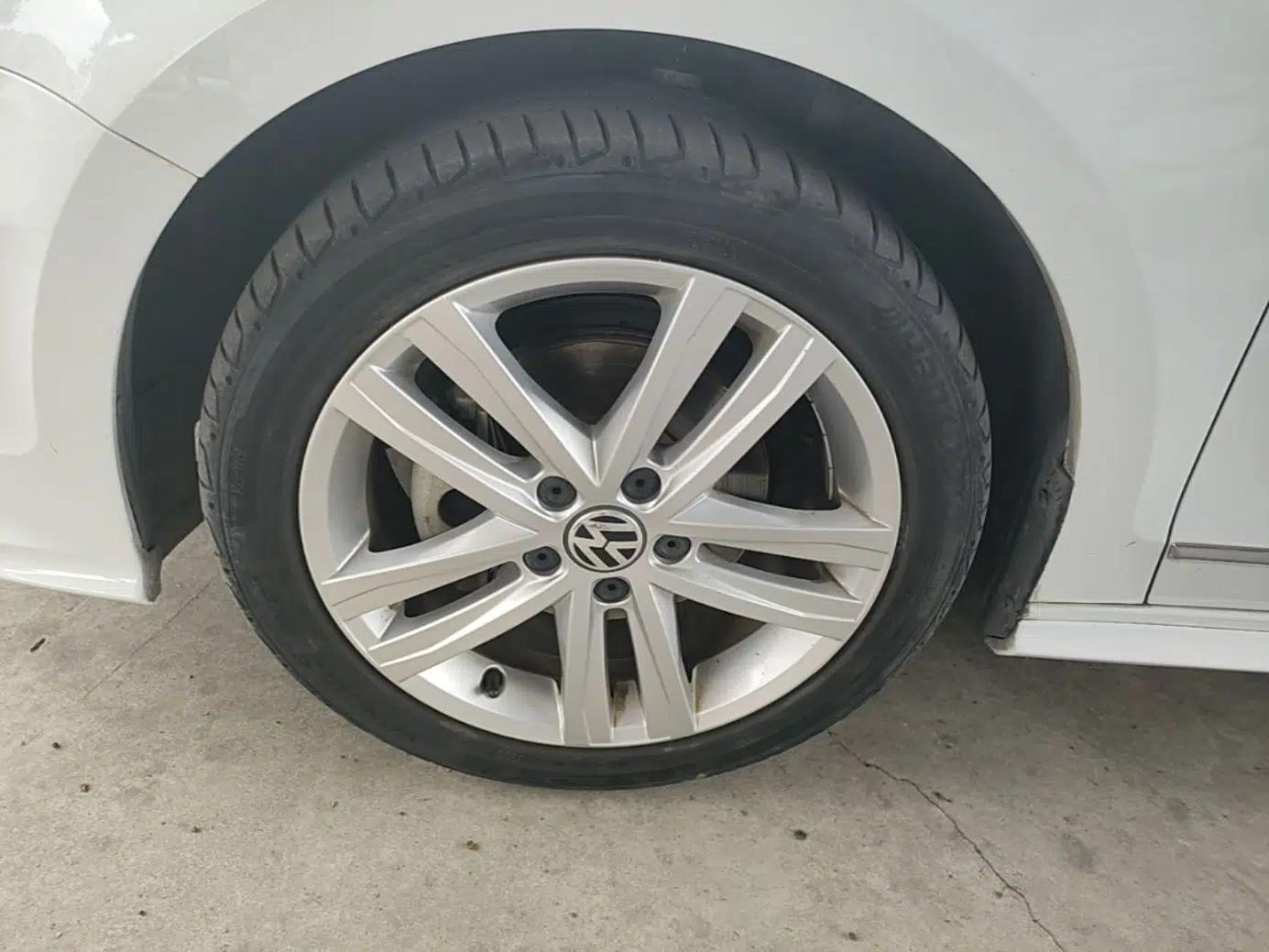 Volkswagen Sagitar 2018 280TSI DSG Ignite Edition — миниатюра 10