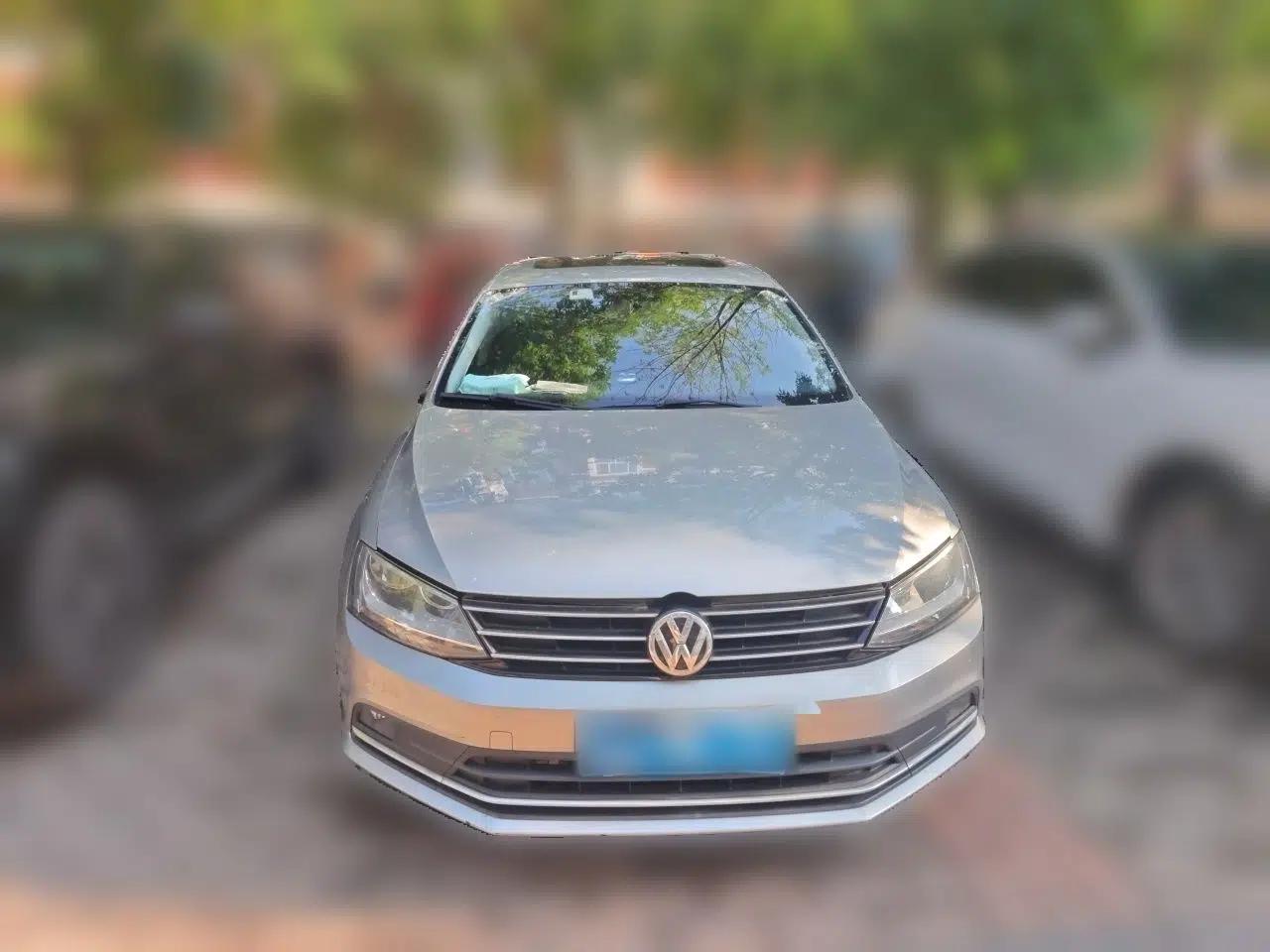 Volkswagen Sagitar 2017 1.6L Automatic Comfort Model — миниатюра 2