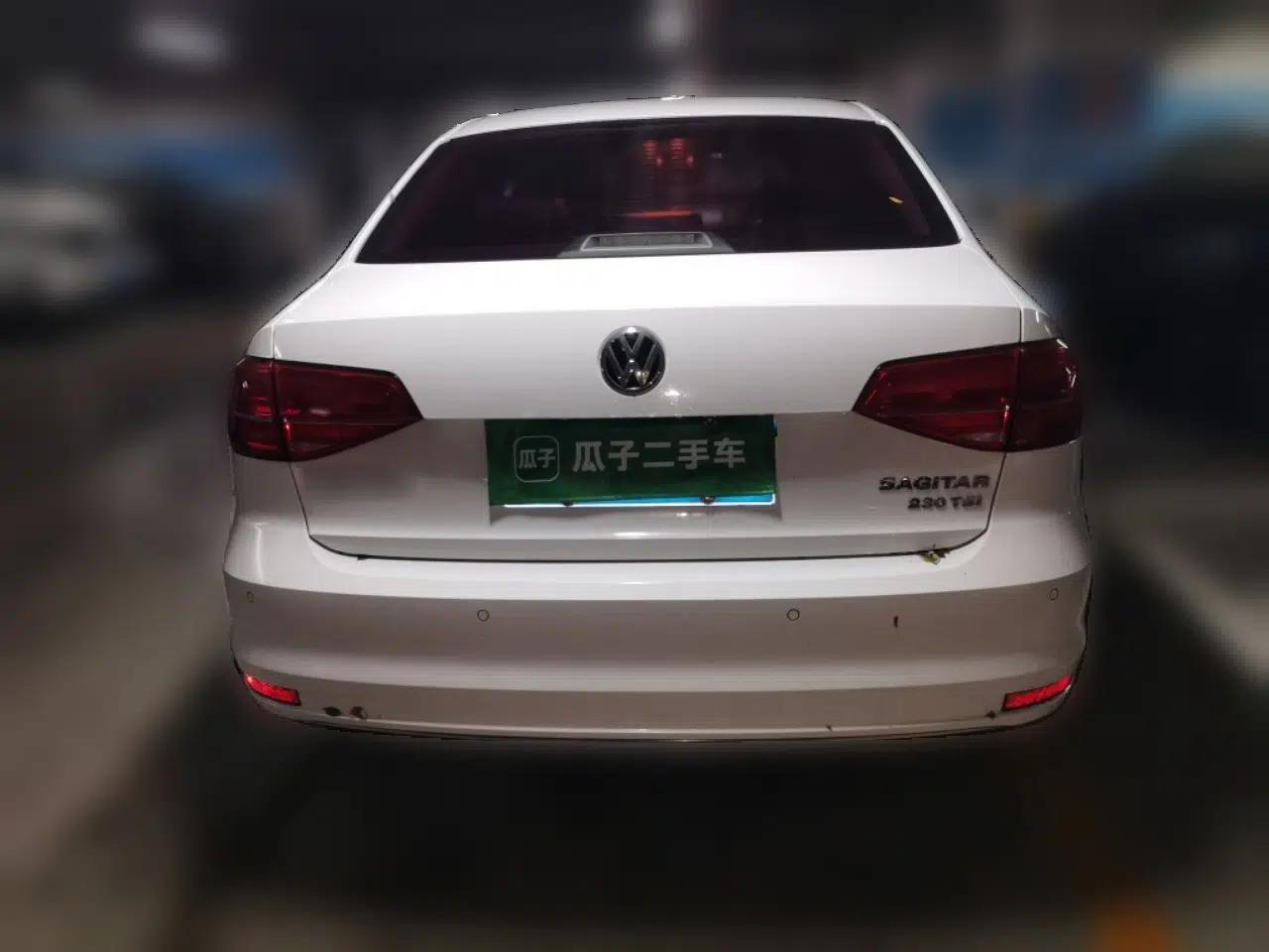 Volkswagen Sagitar 2017 230TSI Automatic Comfort Version — миниатюра 5