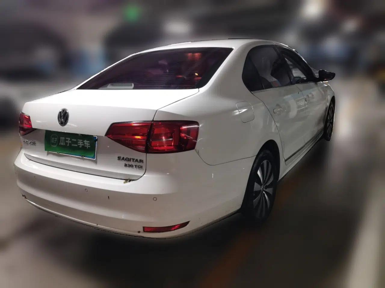 Volkswagen Sagitar 2017 230TSI Automatic Comfort Version — миниатюра 6