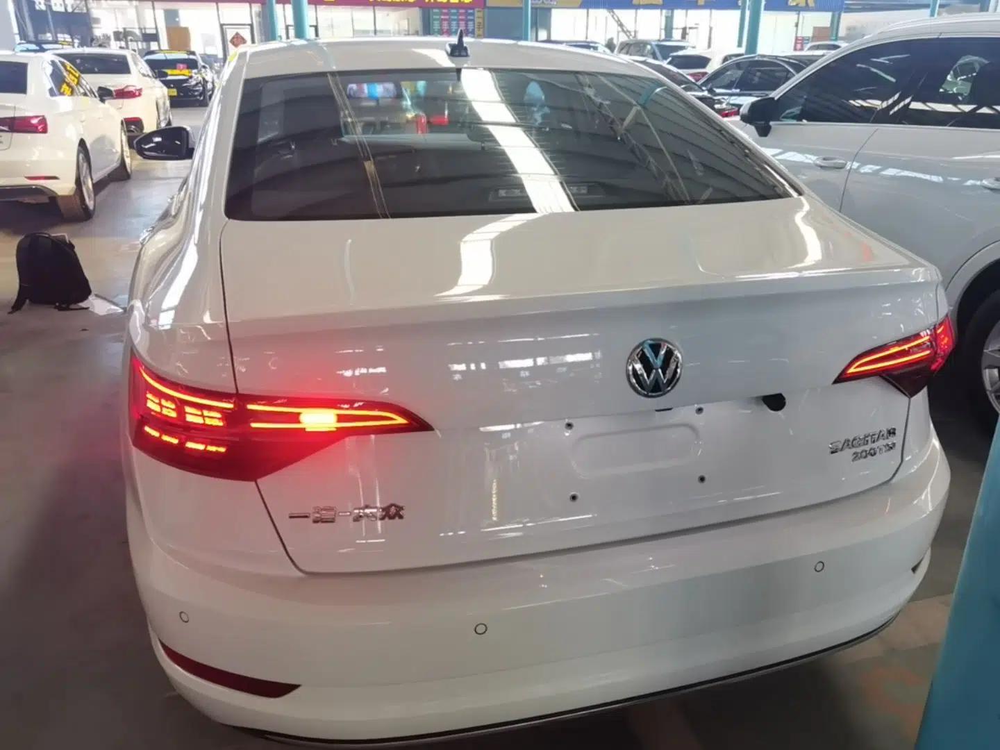 Volkswagen Sagitar 2021 200TSI DSG Excellence Edition — миниатюра 5