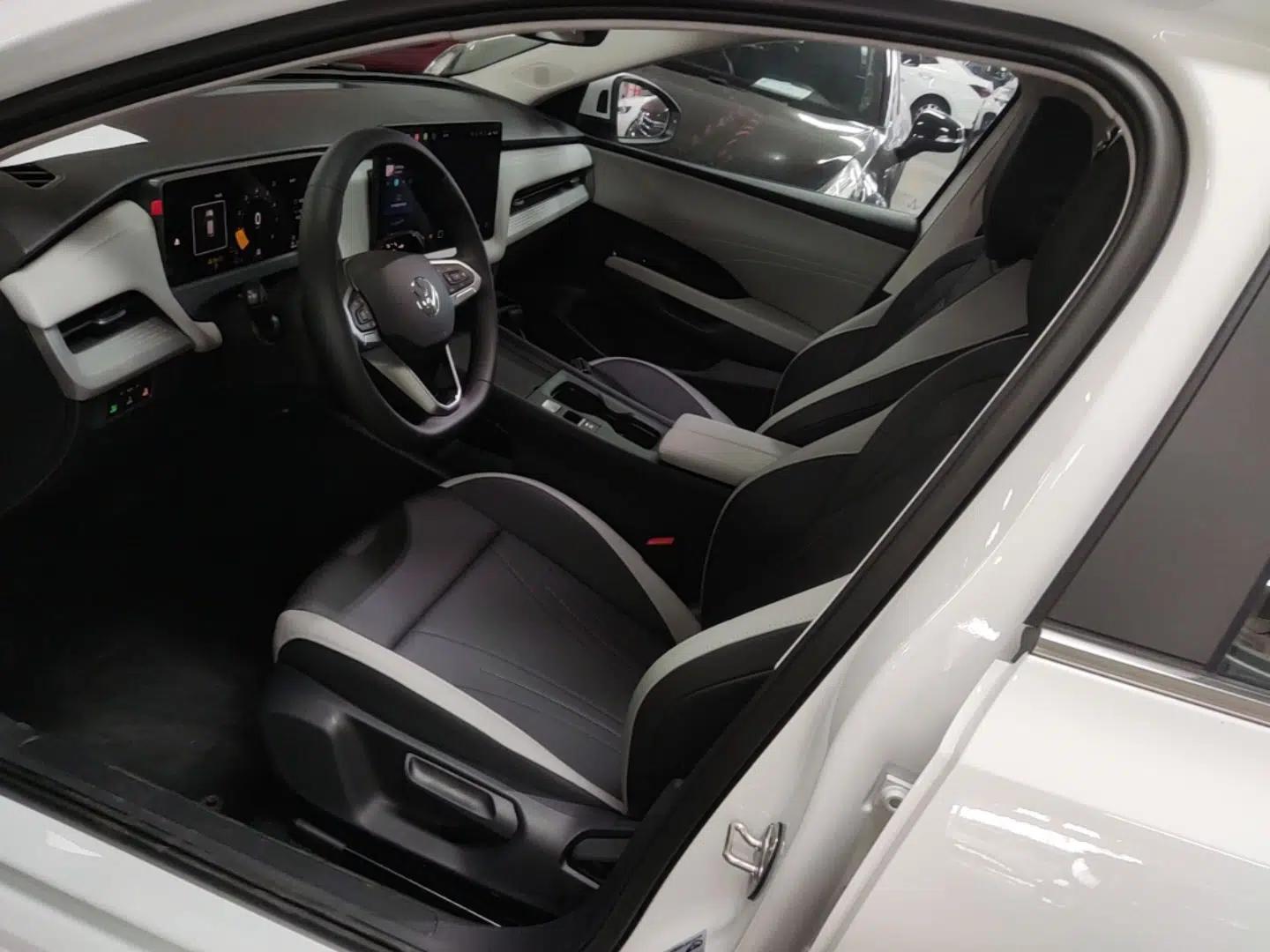 Volkswagen Sagitar 2026 Model S 1.5L Elite Edition — миниатюра 17