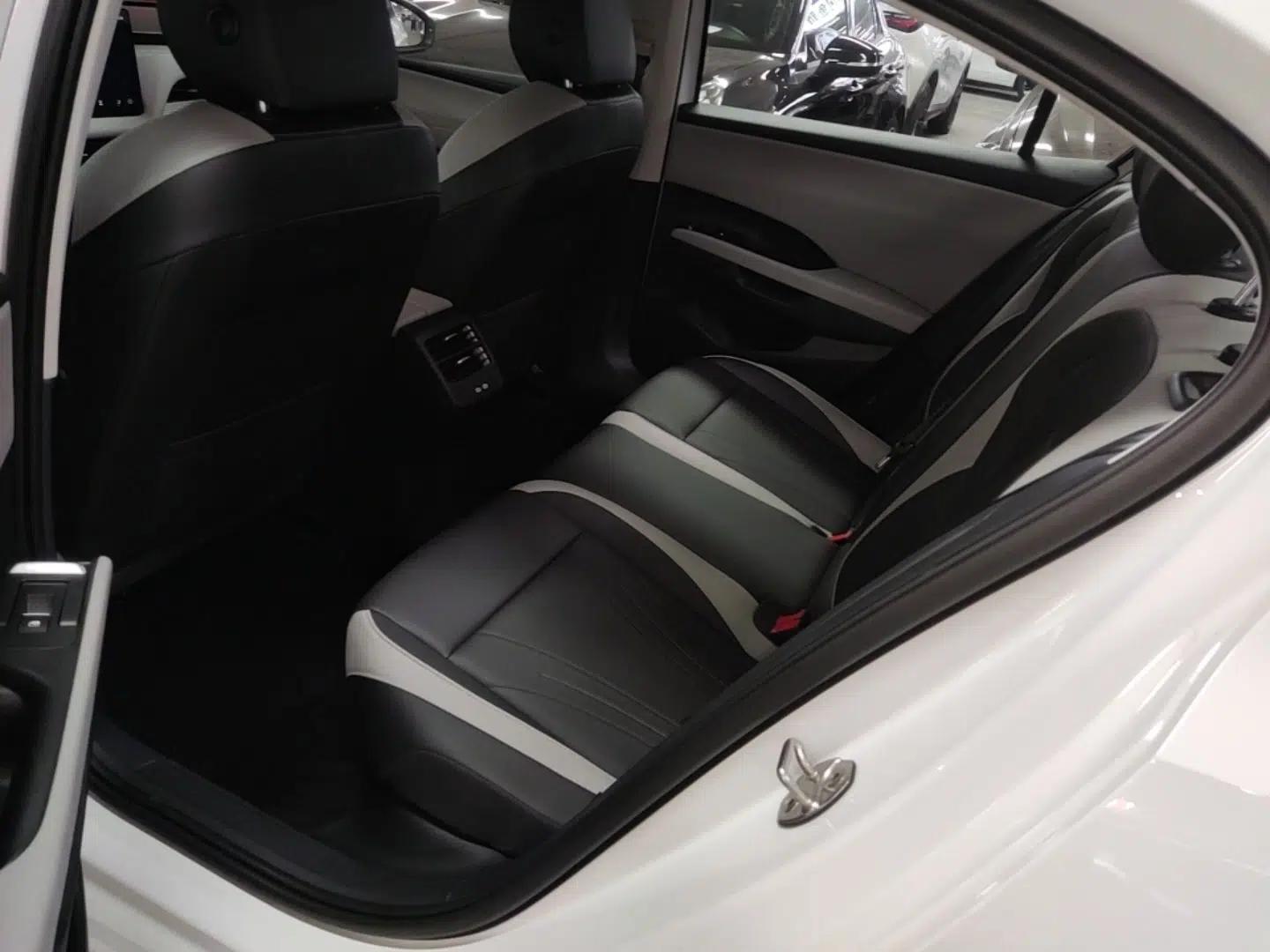 Volkswagen Sagitar 2026 Model S 1.5L Elite Edition — миниатюра 20