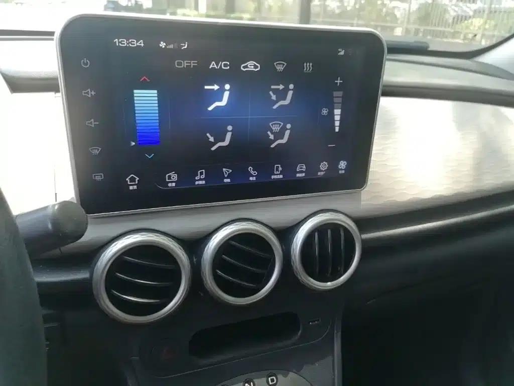 ORA Black Cat 2019 Model 351km/h Goddess Edition — миниатюра 9
