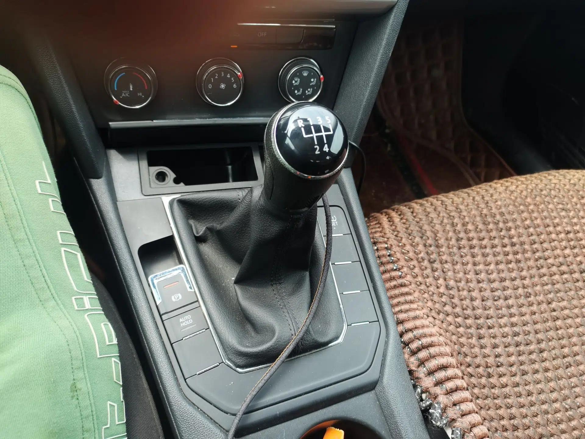 Volkswagen Lamando 2015 230TSI Manual Trend Edition — миниатюра 14