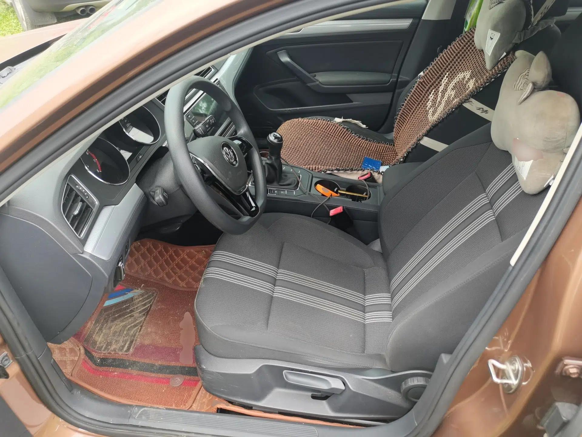Volkswagen Lamando 2015 230TSI Manual Trend Edition — миниатюра 15