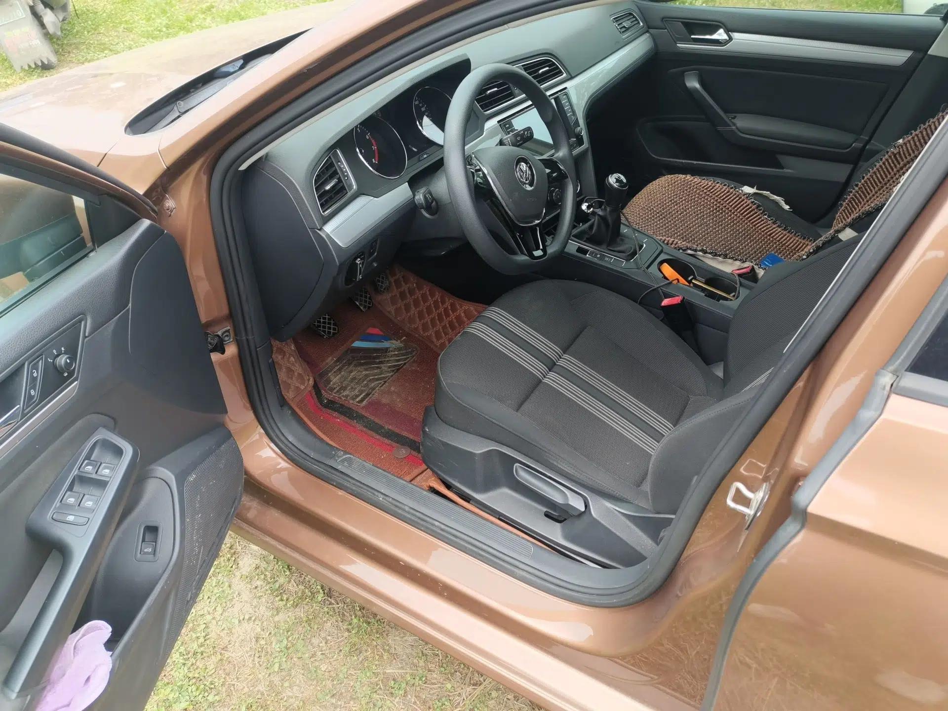 Volkswagen Lamando 2015 230TSI Manual Trend Edition — миниатюра 16