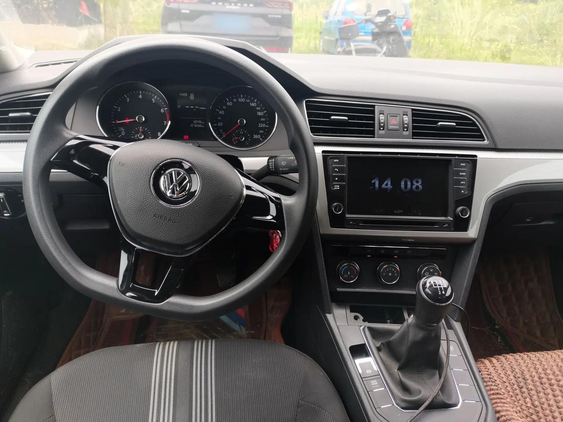 Volkswagen Lamando 2015 230TSI Manual Trend Edition — миниатюра 9