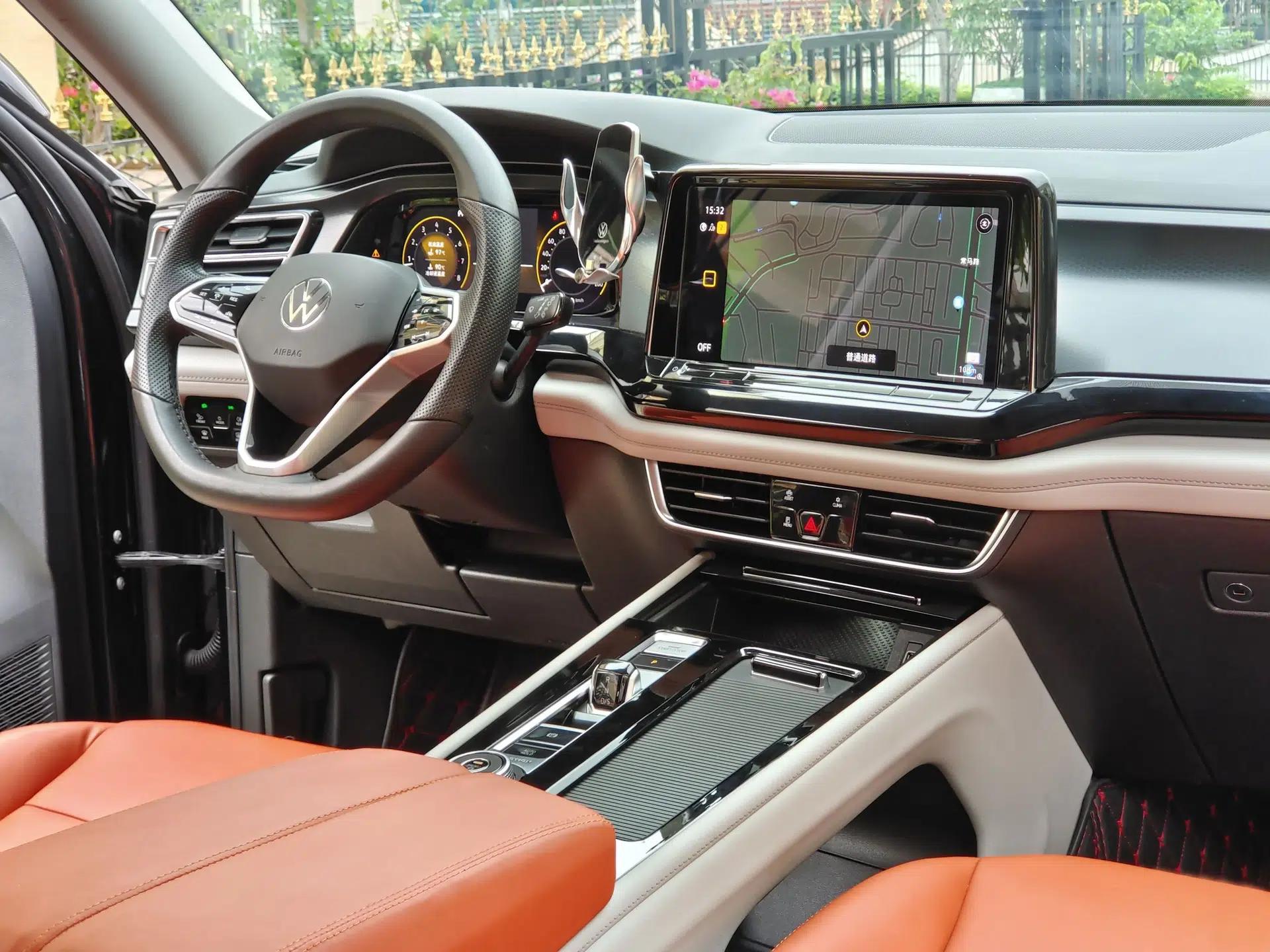 Volkswagen Teramont 2022 380TSI Four-Wheel Drive Luxury Edition — миниатюра 22