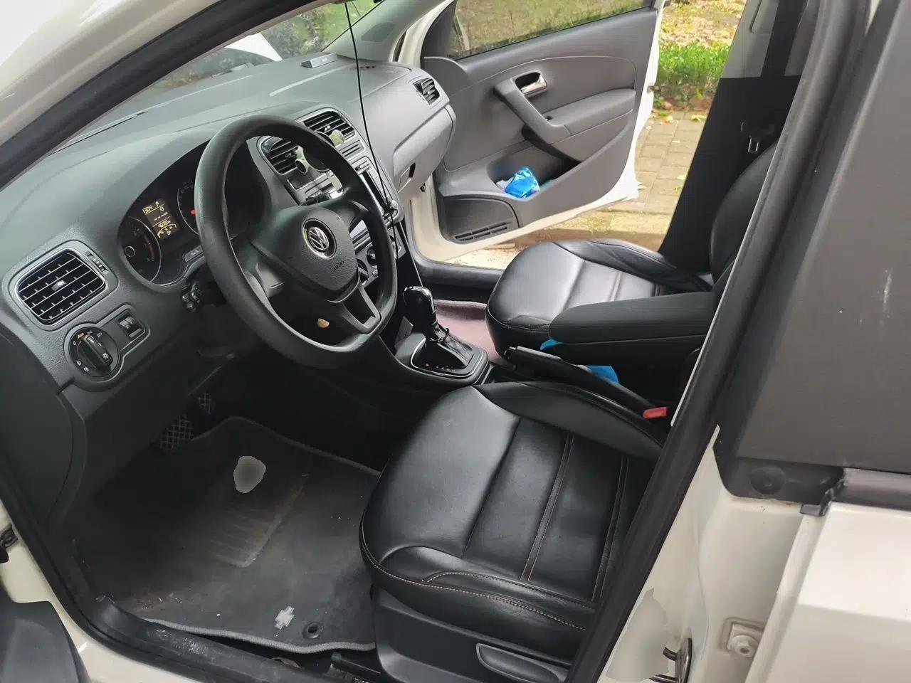 Volkswagen Polo 2014 1.6L Automatic Comfort Edition — миниатюра 12