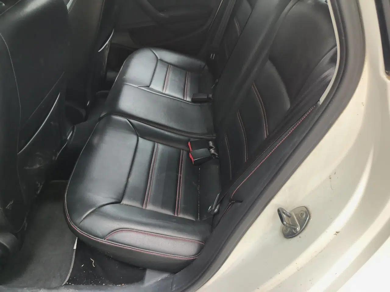 Volkswagen Polo 2014 1.6L Automatic Comfort Edition — миниатюра 14