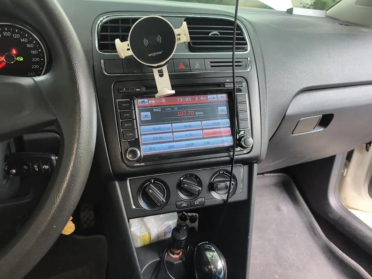Volkswagen Polo 2014 1.6L Automatic Comfort Edition — миниатюра 10