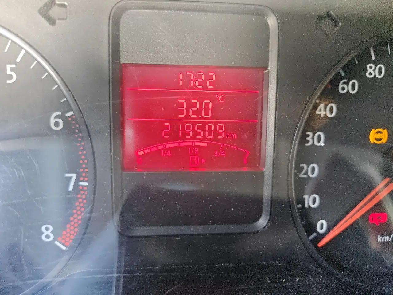 Volkswagen Polo 2011 1.4L Manual ZhiLe Edition — миниатюра 12