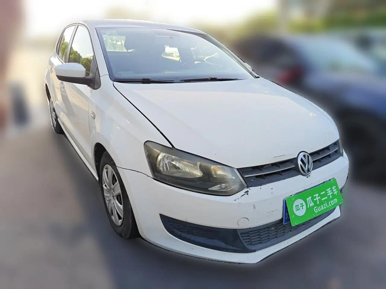 Volkswagen Polo 2011 1.4L Manual ZhiLe Edition — миниатюра 3