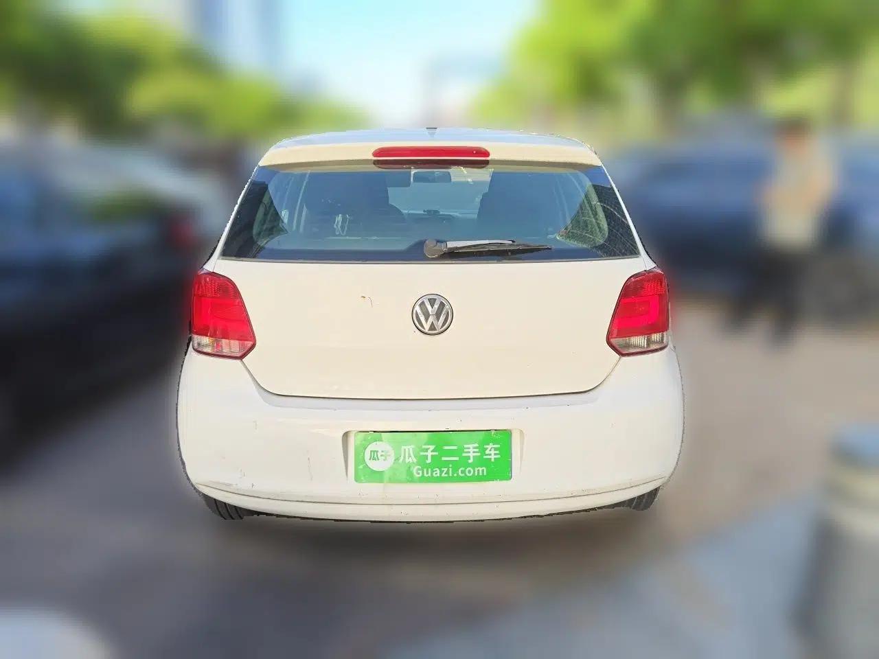 Volkswagen Polo 2011 1.4L Manual ZhiLe Edition — миниатюра 5