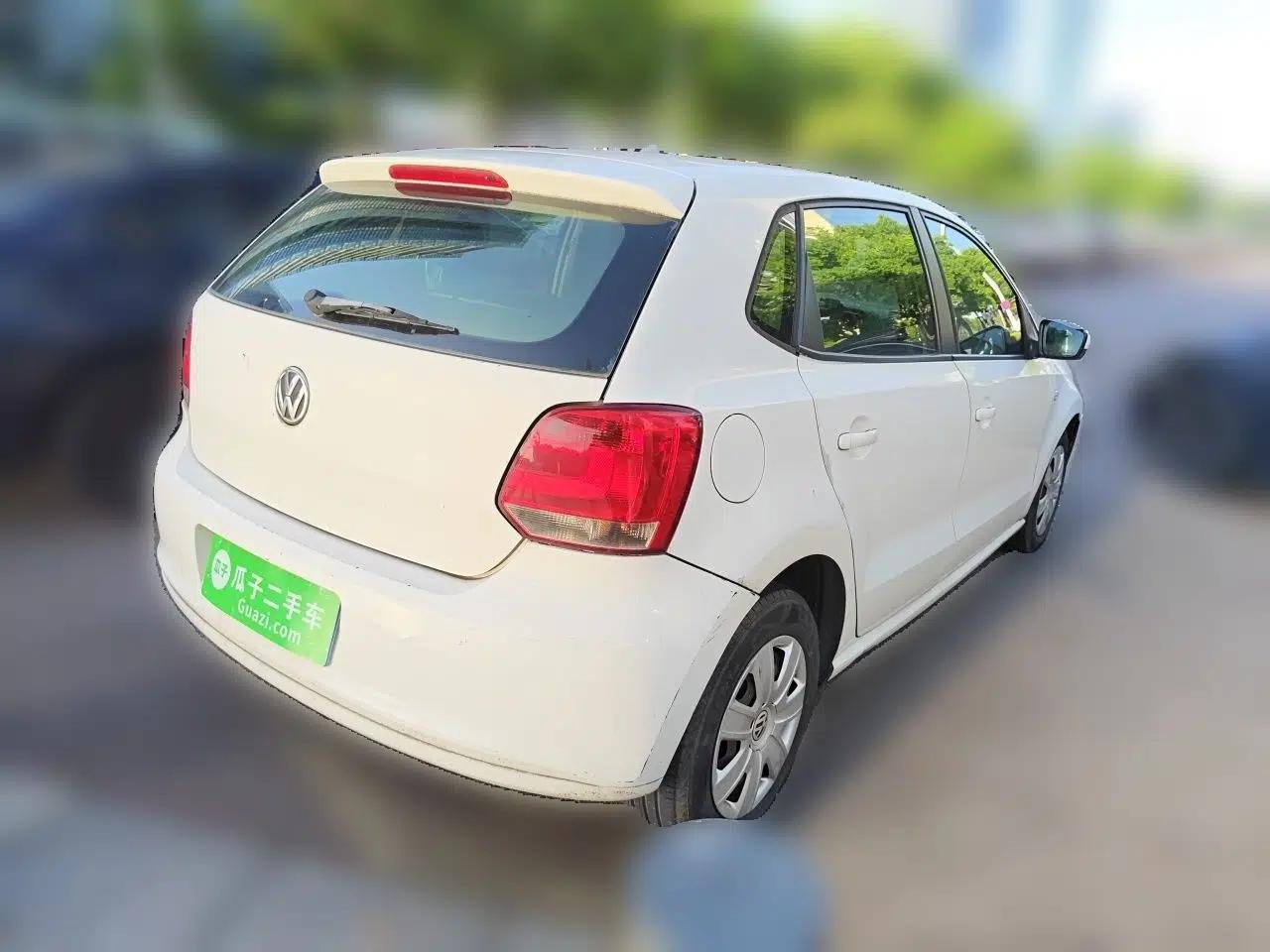 Volkswagen Polo 2011 1.4L Manual ZhiLe Edition — миниатюра 6