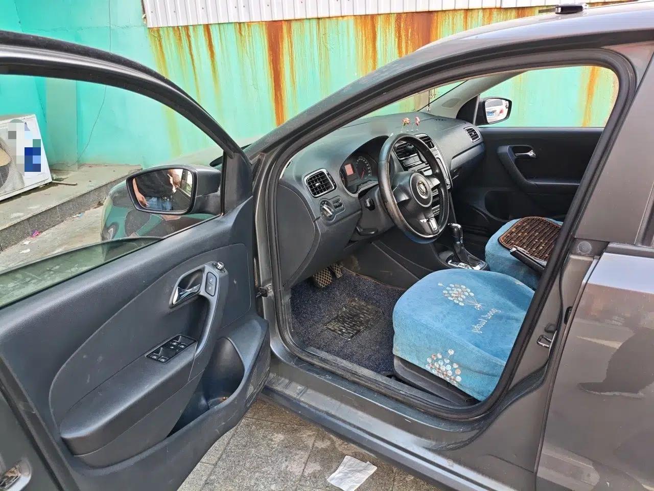 Volkswagen Polo 2011 1.4L Automatic ZhiCool Edition — миниатюра 16