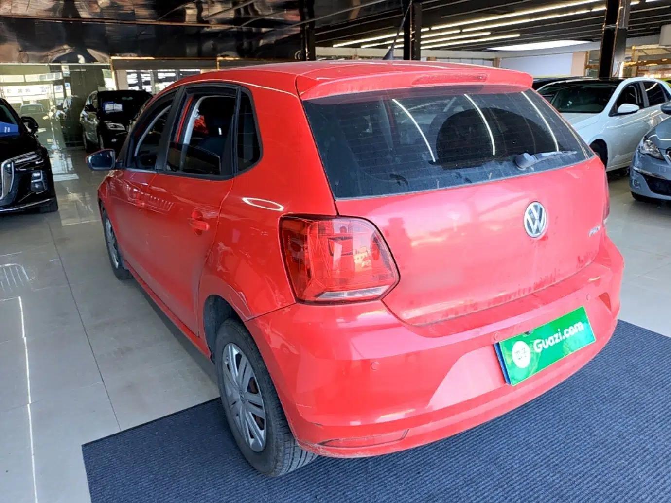 Volkswagen Polo 2016 1.4L Automatic Trendy Model — миниатюра 4