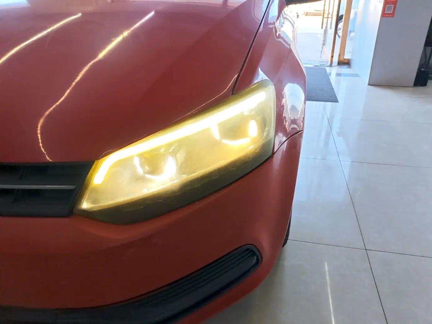Volkswagen Polo 2016 1.4L Automatic Trendy Model — миниатюра 8