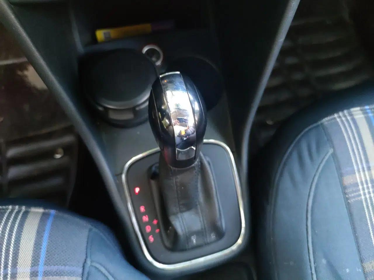 Volkswagen Polo 2014 1.4L Automatic Comfort Edition — миниатюра 14