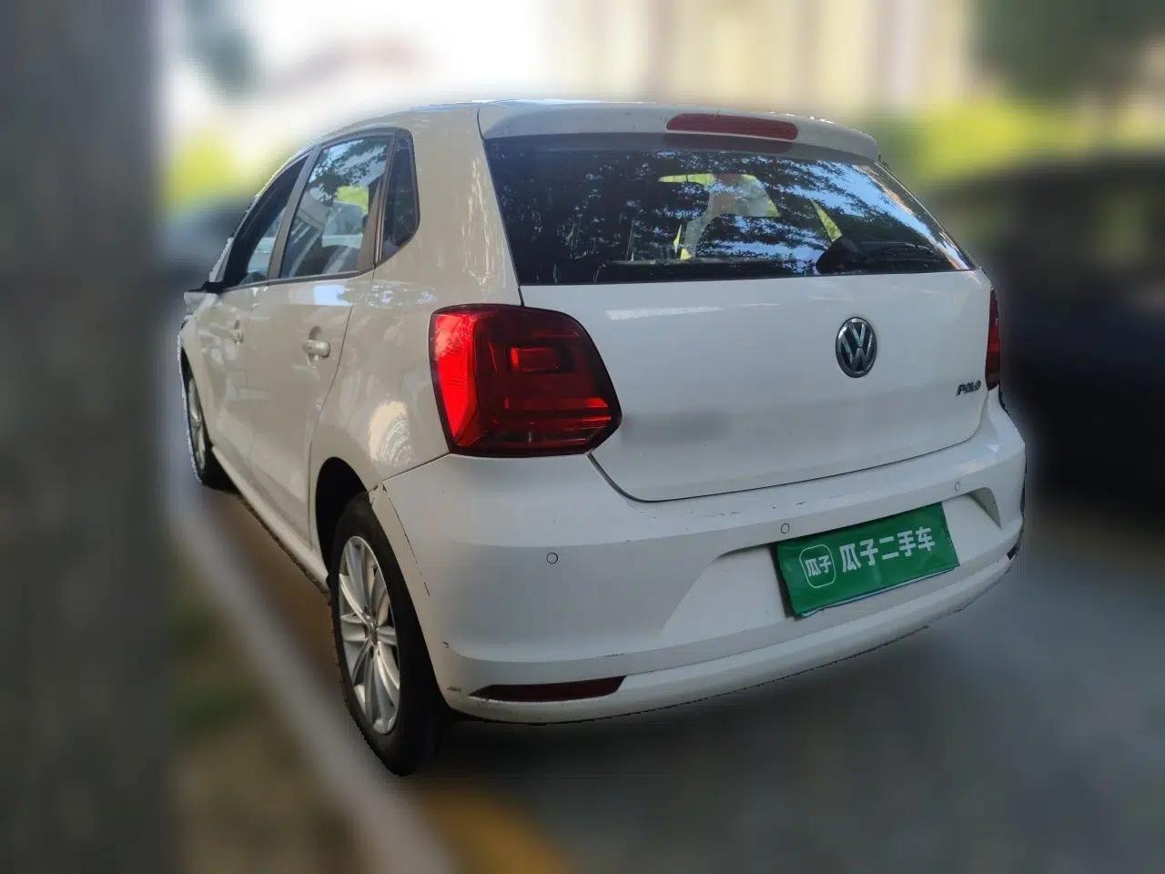 Volkswagen Polo 2014 1.4L Automatic Comfort Edition — миниатюра 4
