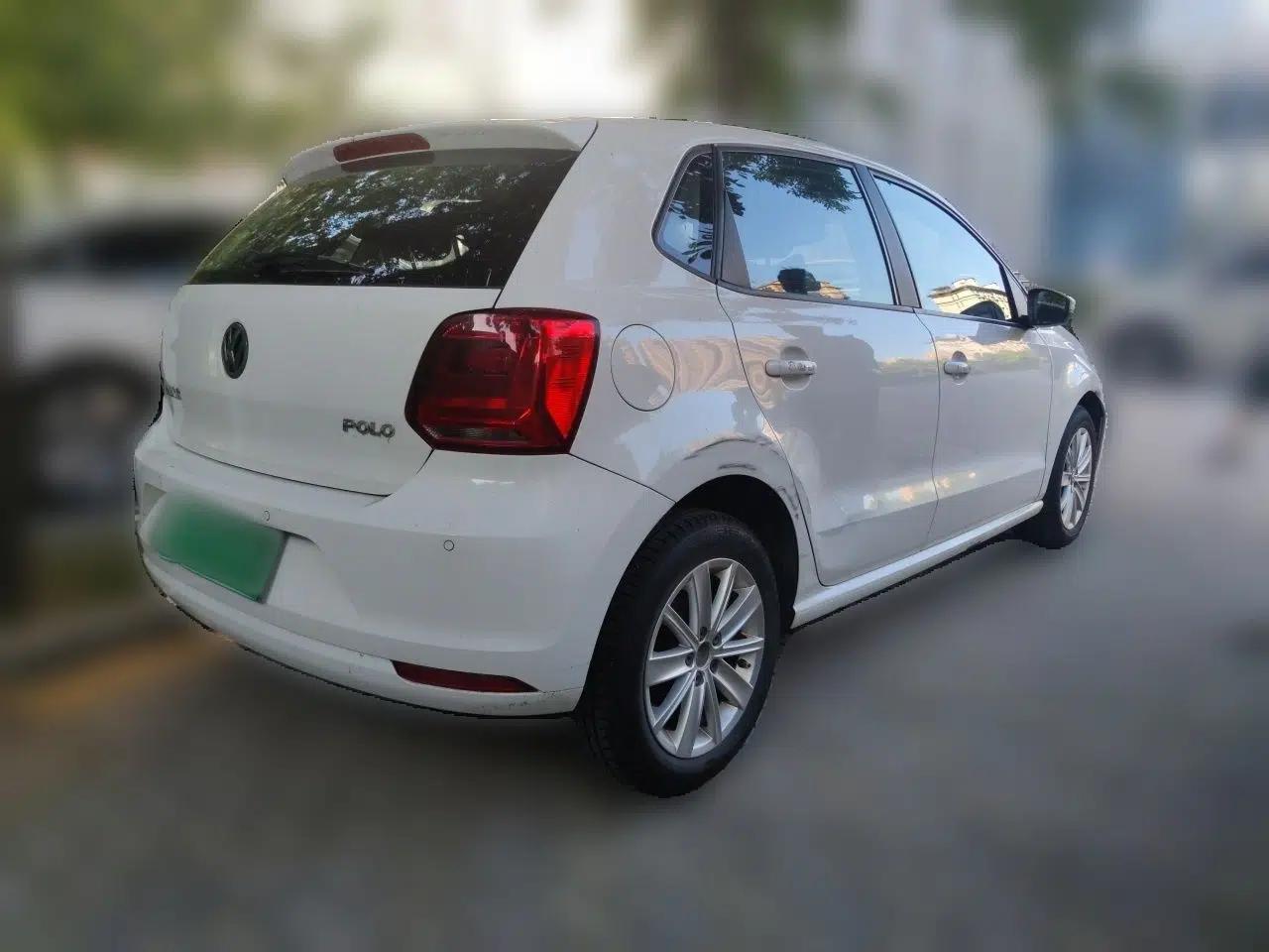 Volkswagen Polo 2014 1.4L Automatic Comfort Edition — миниатюра 6