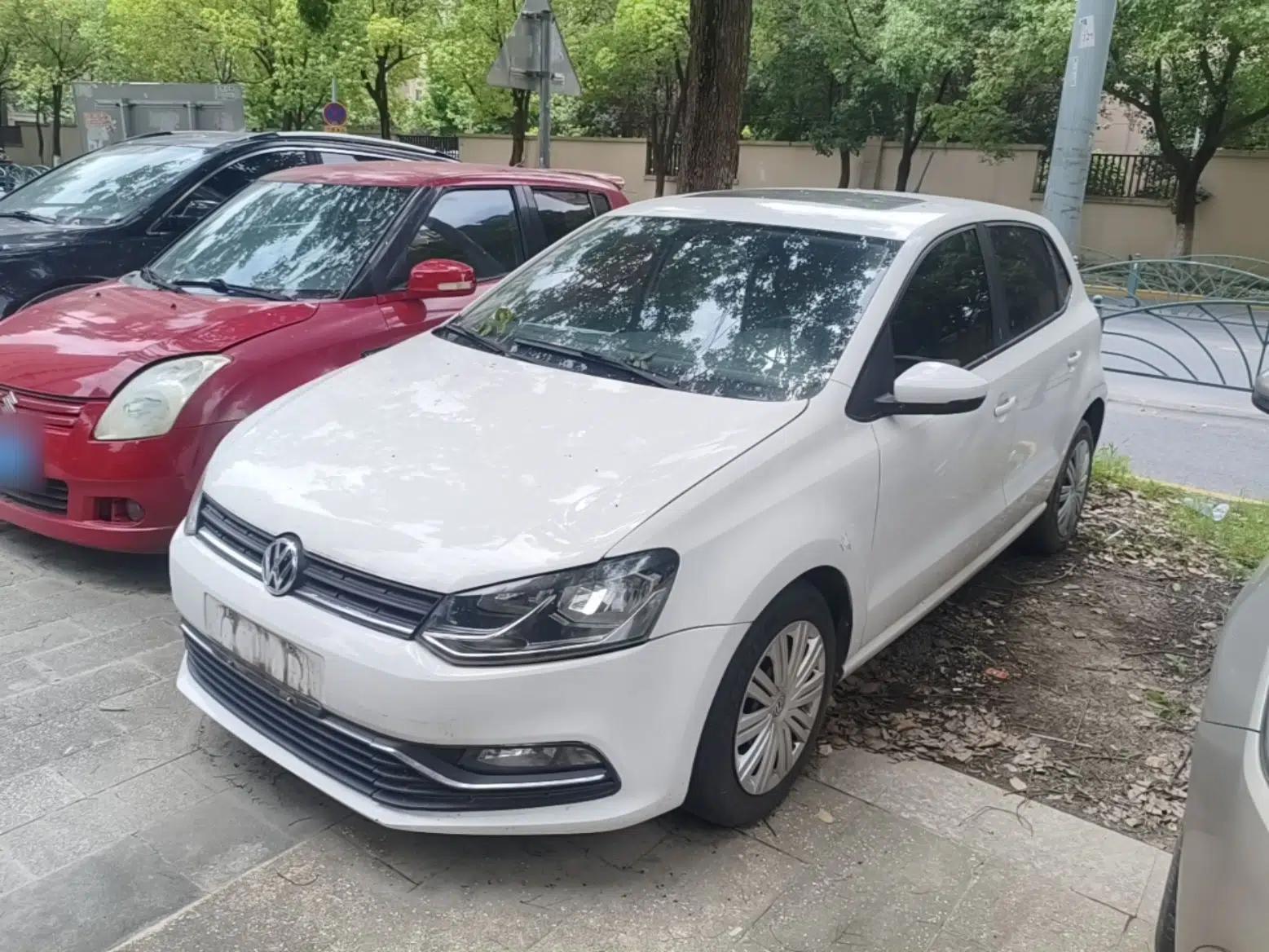 Volkswagen Polo 2018 1.5L Automatic Enjoyment Model — миниатюра 1