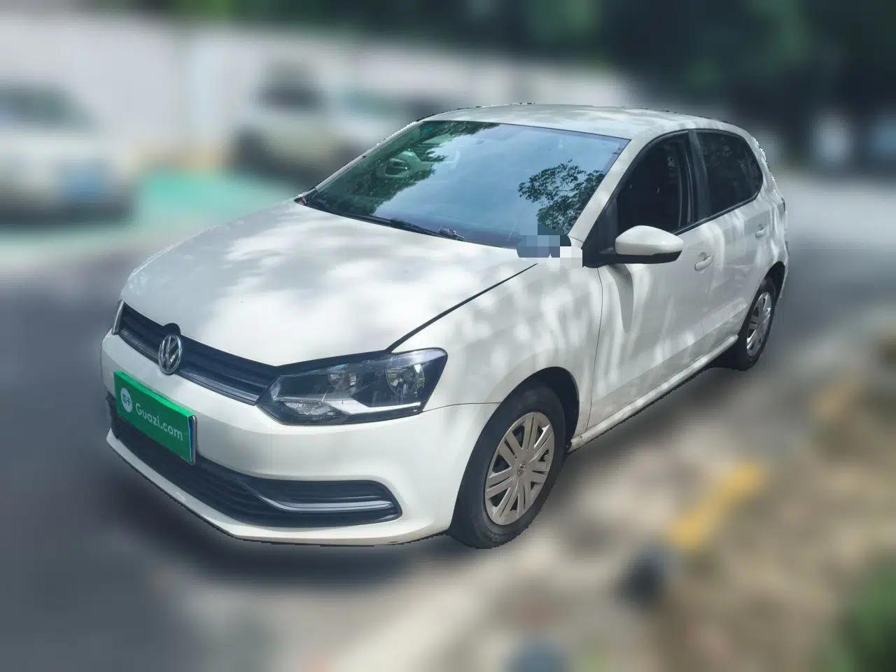 Volkswagen Polo 2016 1.4L Automatic Trendy Model — миниатюра 1