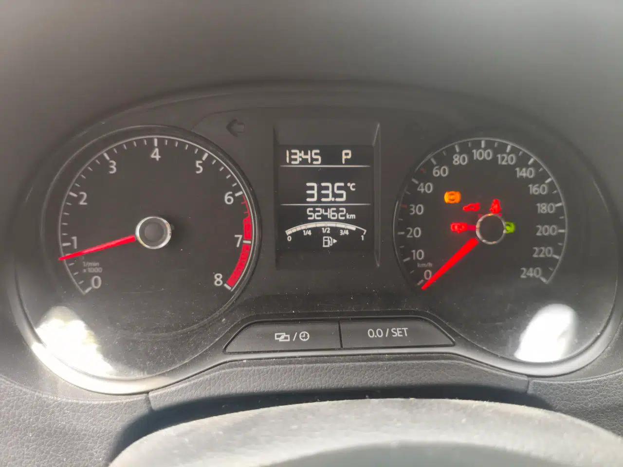Volkswagen Polo 2016 1.4L Automatic Trendy Model — миниатюра 9