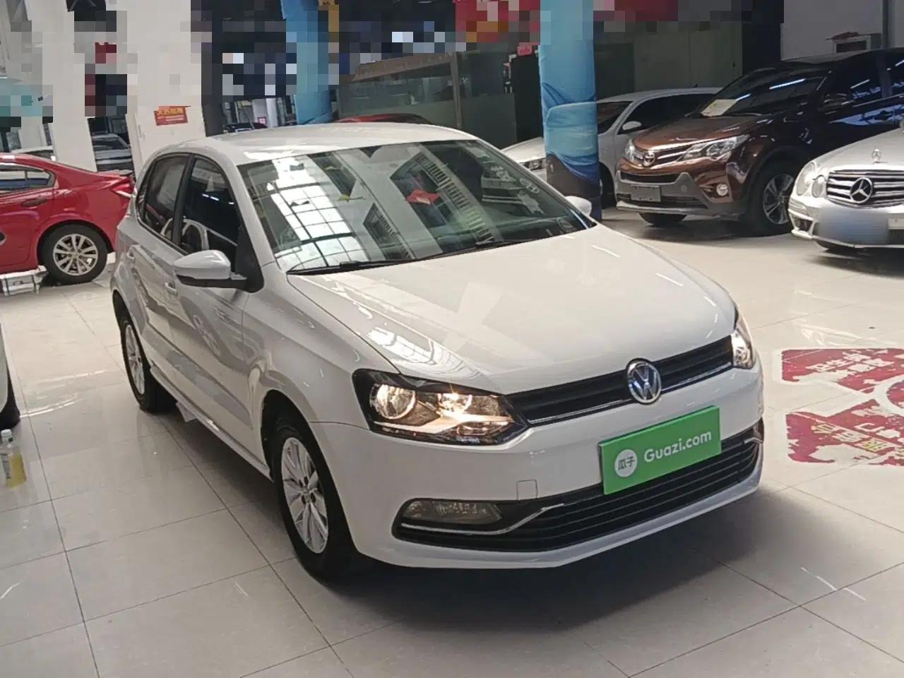 Volkswagen Polo 2016 1.4L Automatic Trendy Model — миниатюра 3