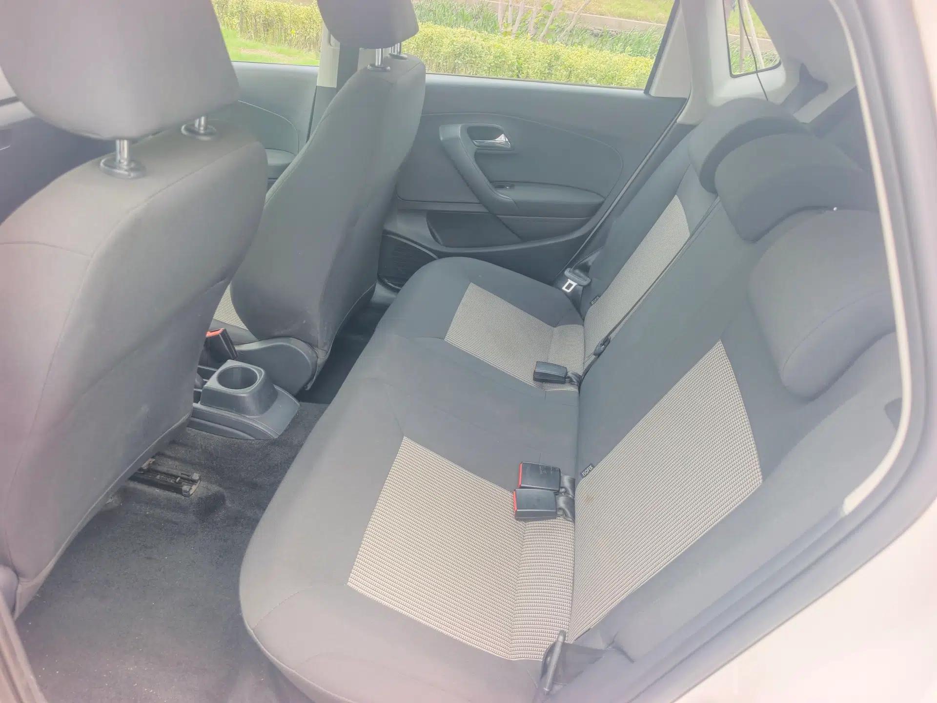Volkswagen Polo 2014 1.4L Manual Fashion Edition — миниатюра 34