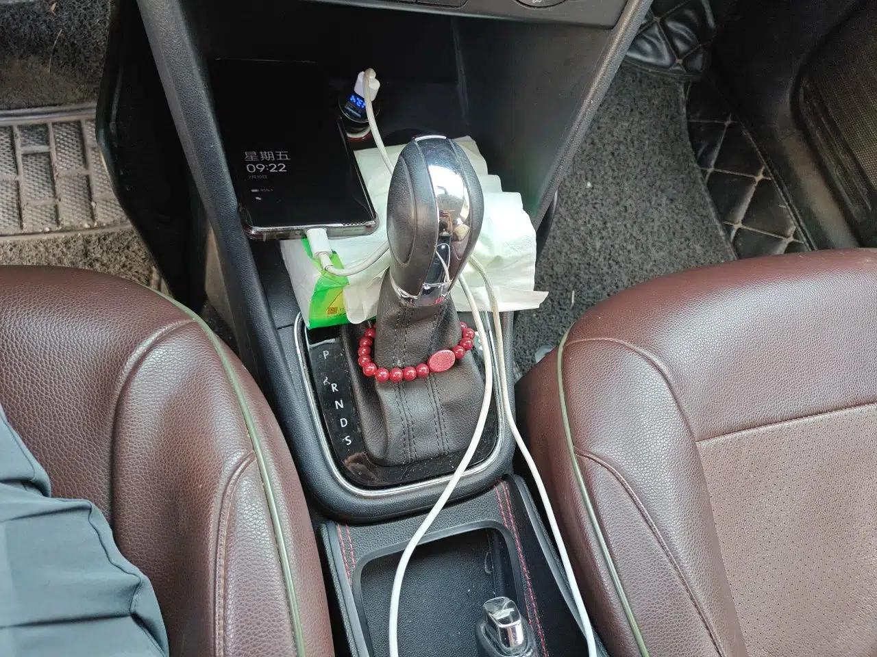 Volkswagen Polo 2016 1.6L Automatic Comfort Model — миниатюра 13