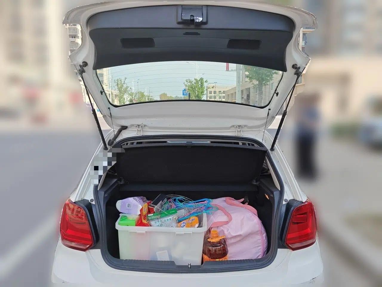 Volkswagen Polo 2016 1.6L Automatic Comfort Model — миниатюра 16