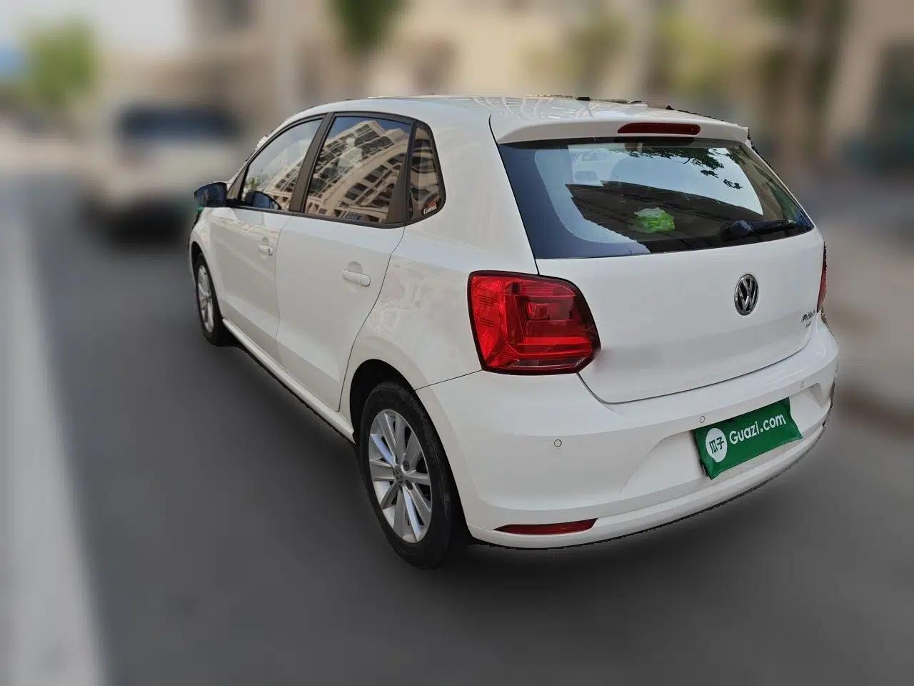 Volkswagen Polo 2016 1.6L Automatic Comfort Model — миниатюра 4