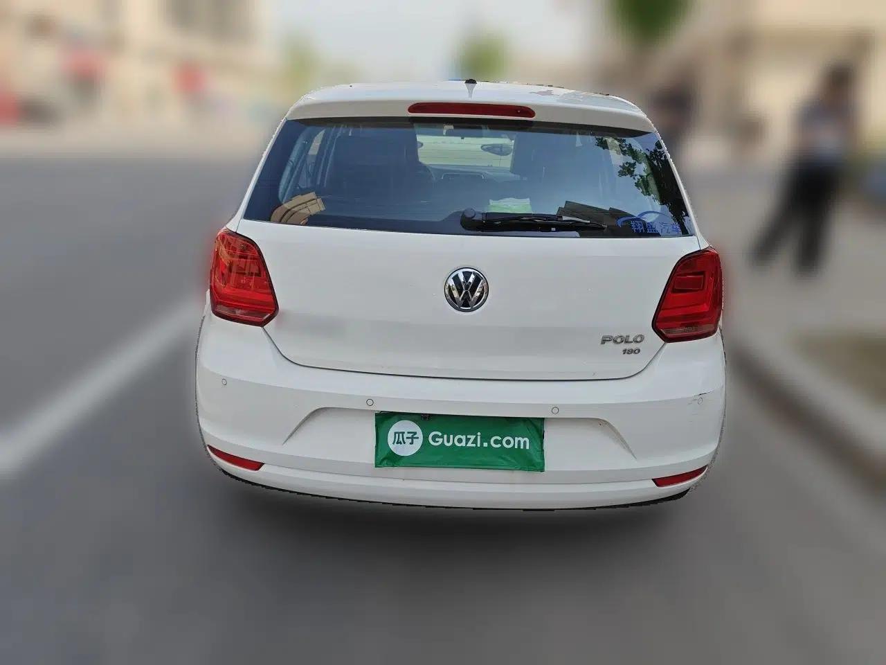 Volkswagen Polo 2016 1.6L Automatic Comfort Model — миниатюра 5