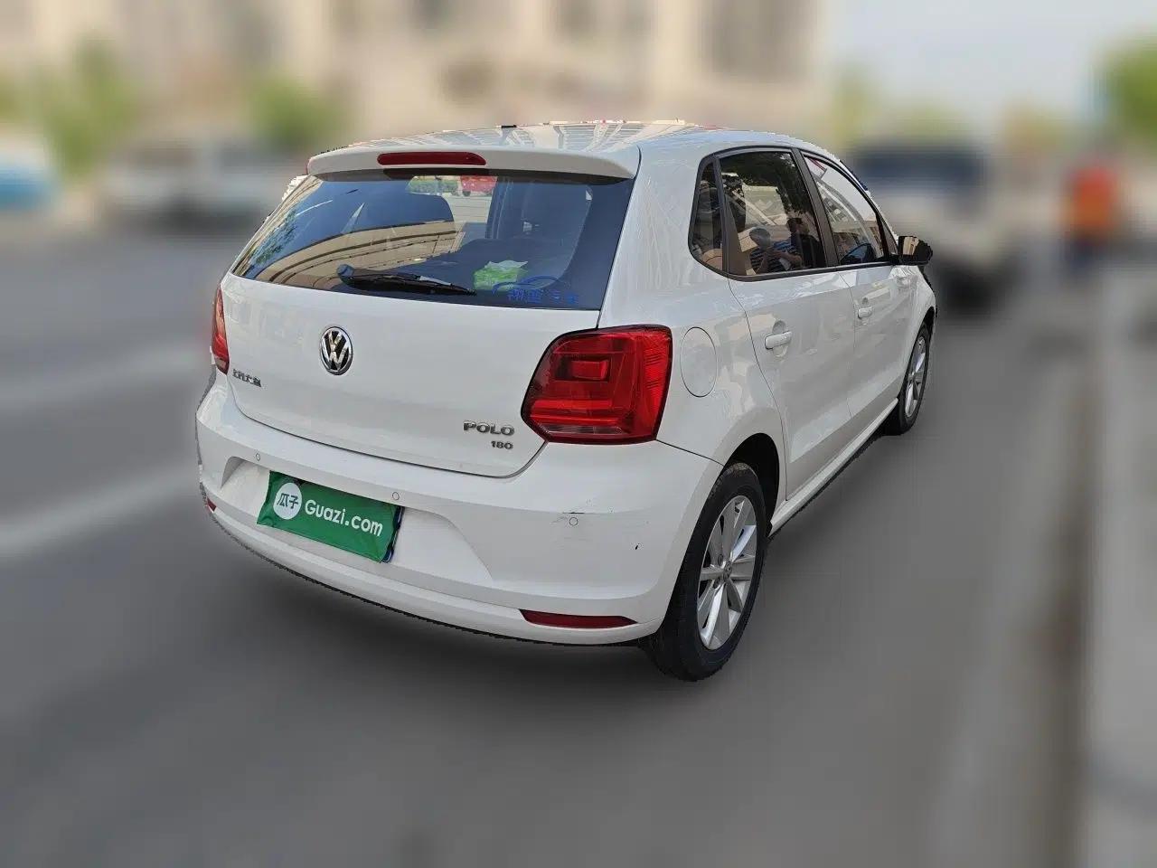 Volkswagen Polo 2016 1.6L Automatic Comfort Model — миниатюра 6